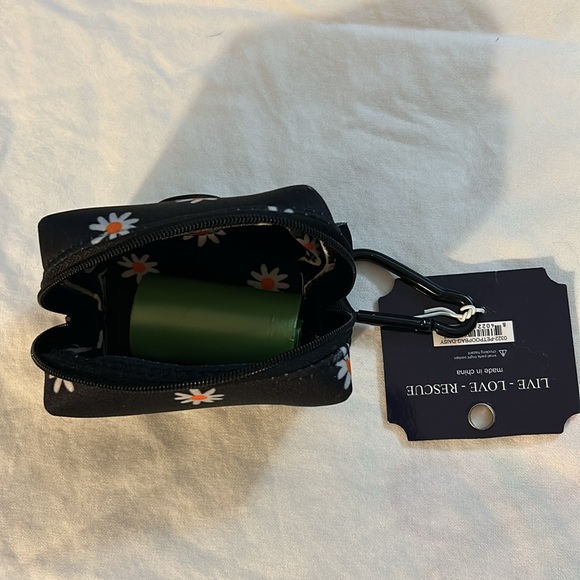 Simply Southern Pet Poop Bags with Holder - Picture 3 of 4